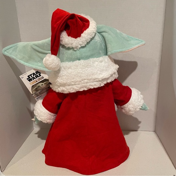 HTF Disney Baby Yoda Plush Star Wars Mandalorian Grogu Holiday Greeter 2022 - Picture 12 of 13
